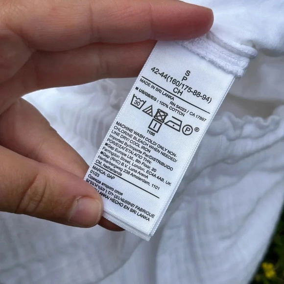 Gap White 100% Cotton Shorts -  S - Picture 3 of 4